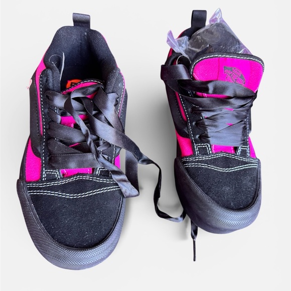 Vans Pink and Black Platform Sneakers, size 5.5 ( brand new) - Picture 2 of 5